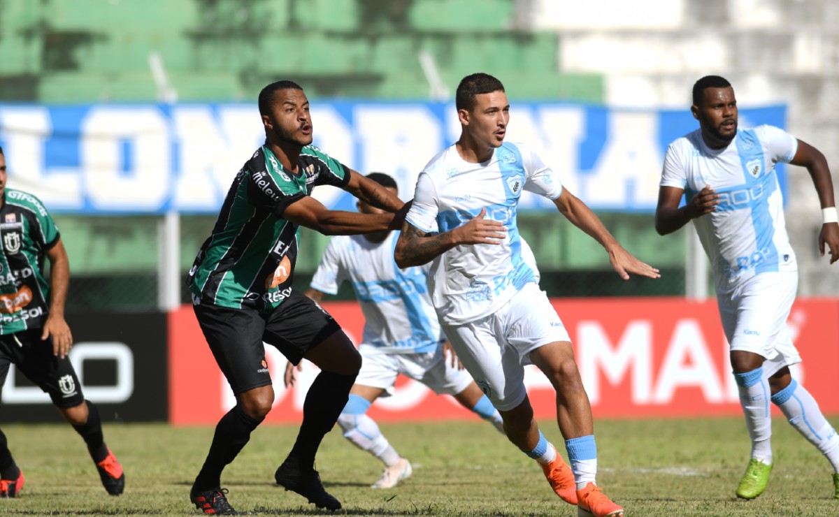 Lance de Londrina x Maringá, pelo Campeonato Paranaense