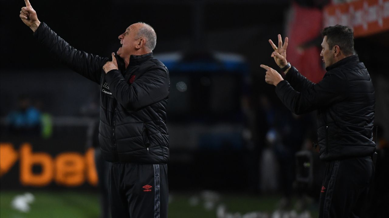 Felipão, técnico do Athletico