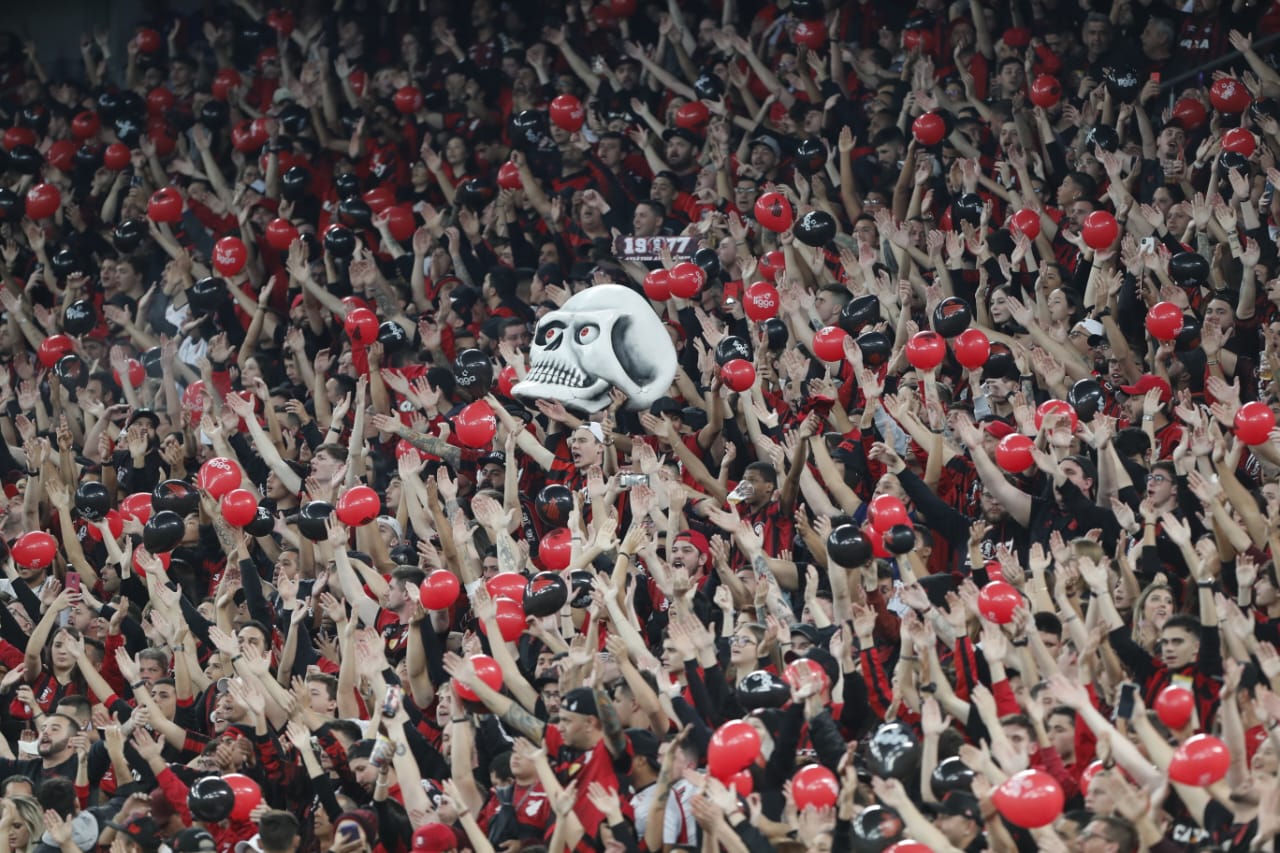 Torcida do Athletico na Arena