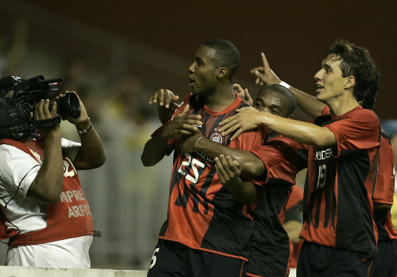 Athletico e Cerro pela Libertadores 2005