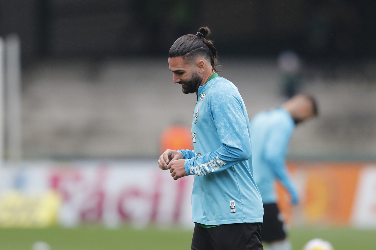 Léo Gamalho treino Coritiba