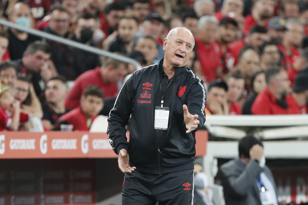 Felipão, técnico do Athletico