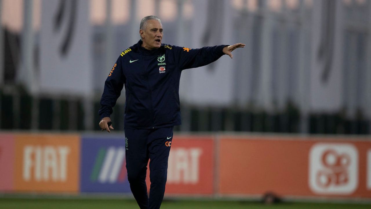 Tite comanda treino da seleção brasileira em Turim