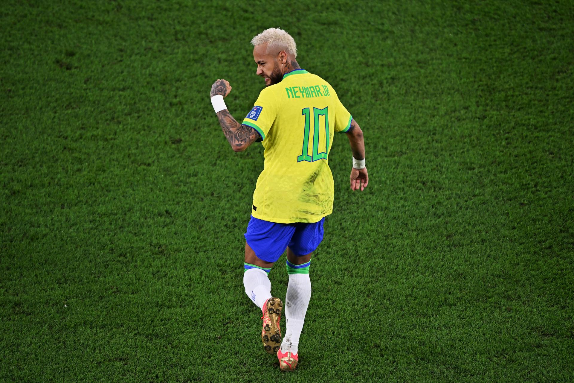 Neymar reclama de dores após treino e desfalca o Brasil contra a Argentina  - 15/11/2021 - UOL Esporte