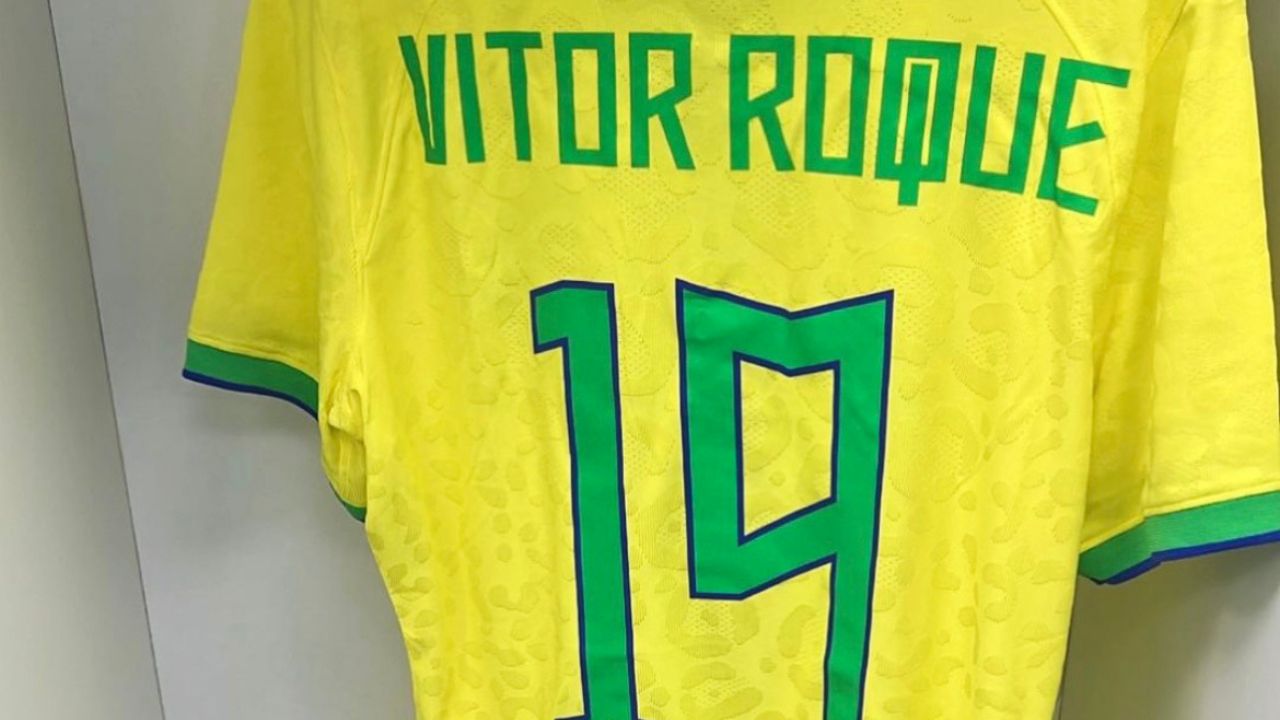 Vitor Roque se torna o jogador mais novo a estrear pelo Brasil desde  Ronaldo