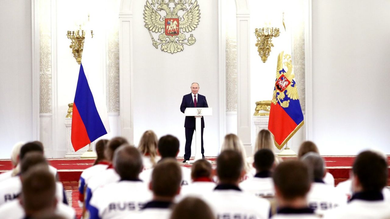 Por que os atletas da Rússia competem com uma bandeira neutra em Tóquio? -  ISTOÉ DINHEIRO