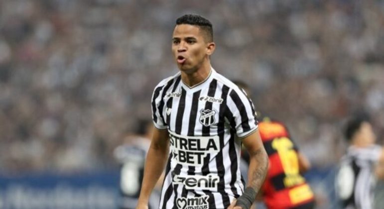 Botafogo negocia com Gabriel Brazão, goleiro da Inter de Milão, e Bastos,  zagueiro angolano, botafogo