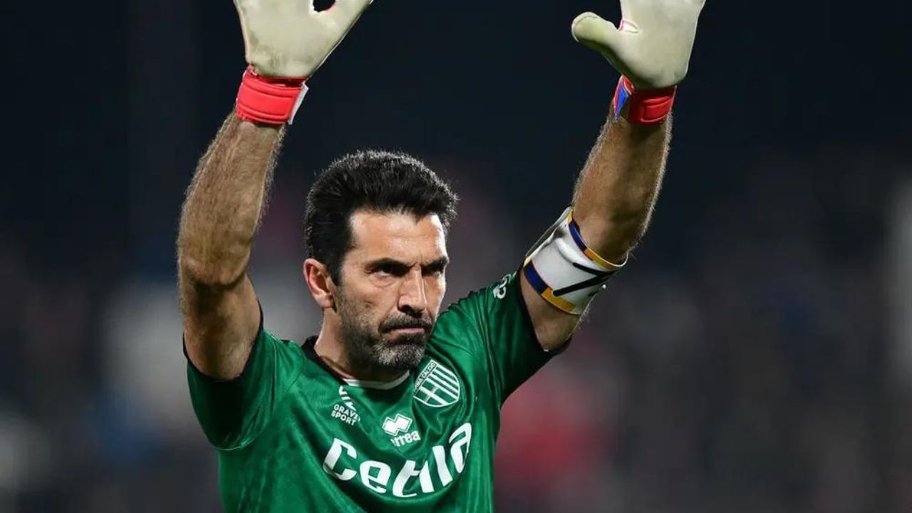 Buffon desiste de nova temporada pelo Parma e anuncia aposentadoria aos 45  anos