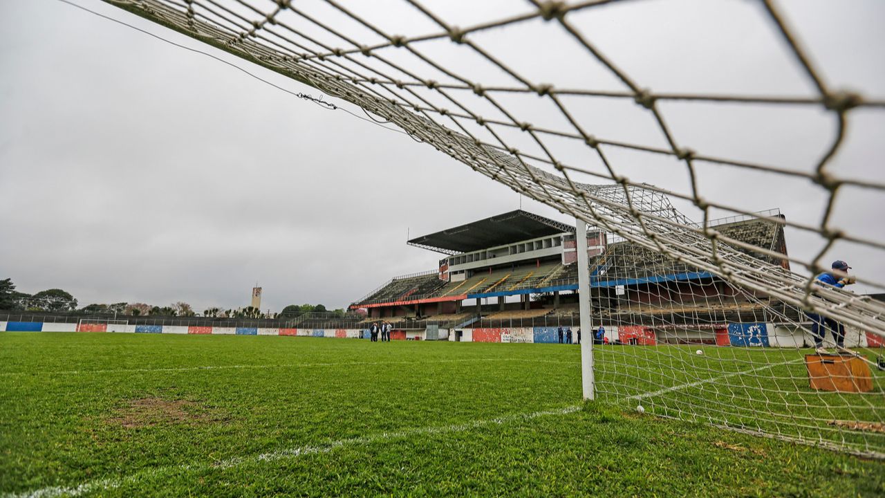 Paraná empresta estádio para adversário no Paranaense; clube confirma ex-Tricolor como reforço