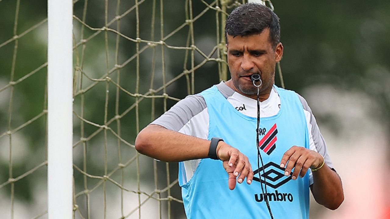 Esportivo contrata o lateral-direito Wesley Campos