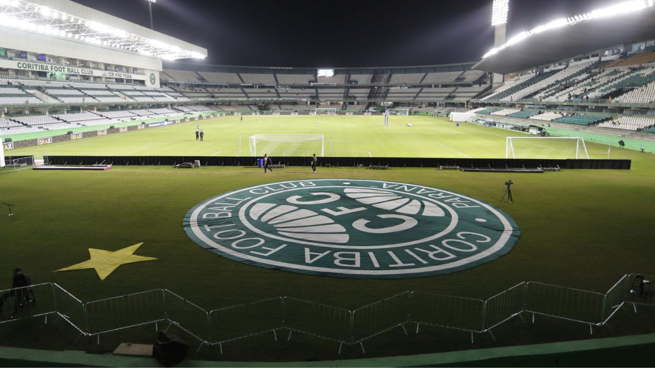  Coritiba se reúne com torcida para debater estatuto; sócios devem votar em agosto 