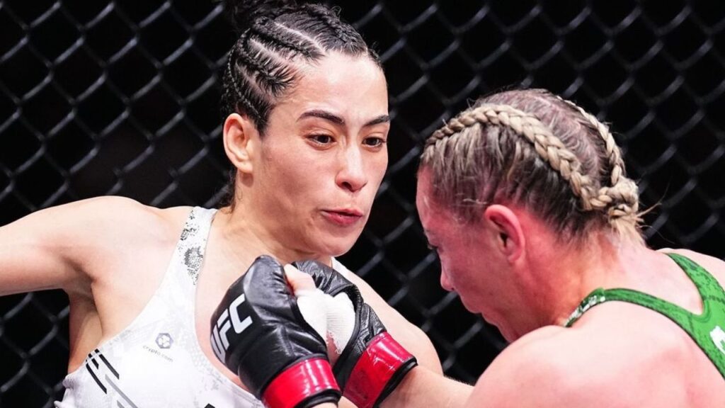 Bruna Brasil vence Molly McCann no UFC 304. Foto: Divulgação/UFC