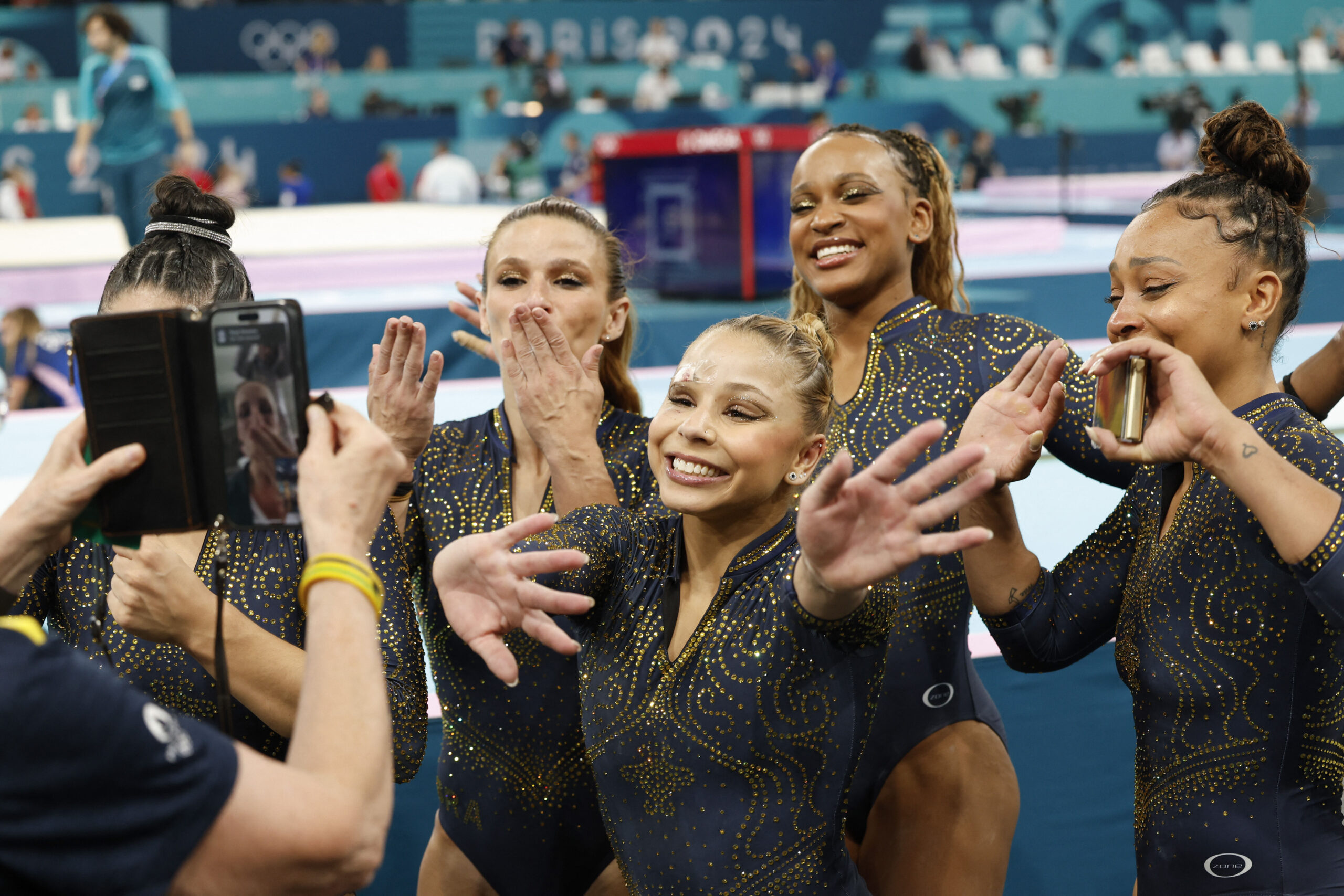  Brasil conquista bronze com ginástica artística por equipes pela primeira vez na história 