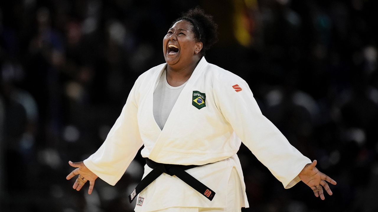  Beatriz Souza vence no judô e conquista primeiro ouro do Brasil em Paris 