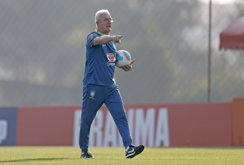 Dorival terá confrontos com técnicos novos em seus rivais