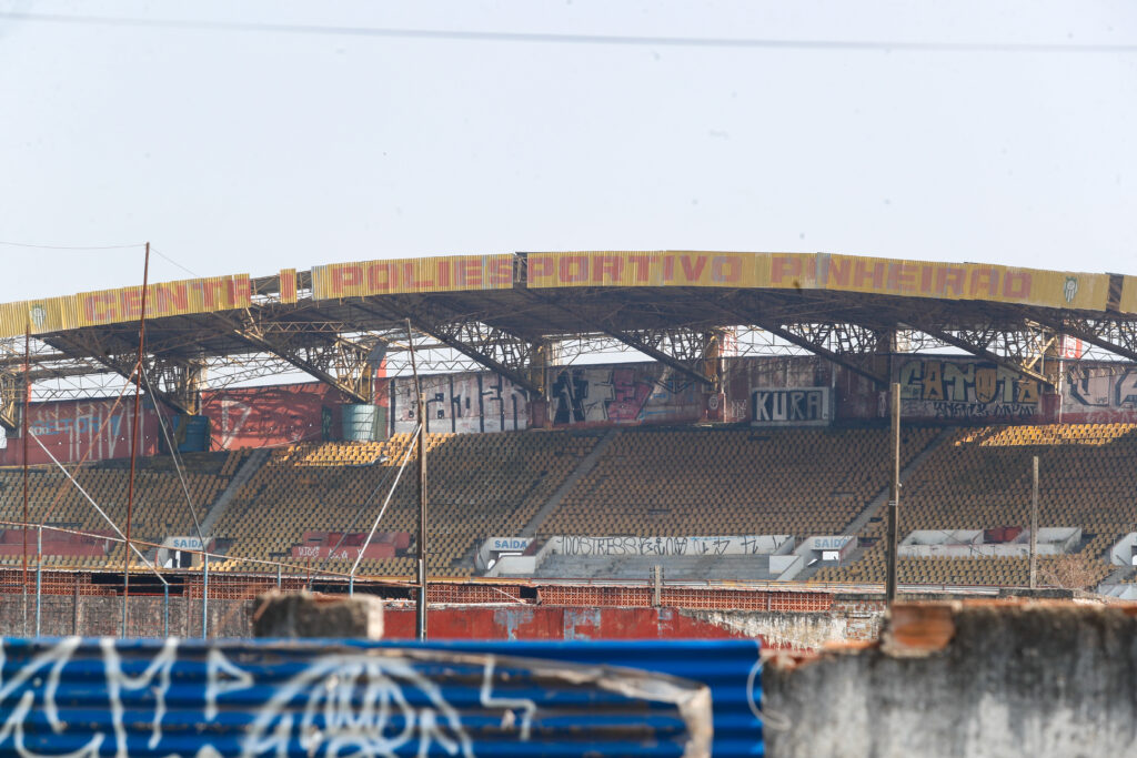 Estádio Pinheirão