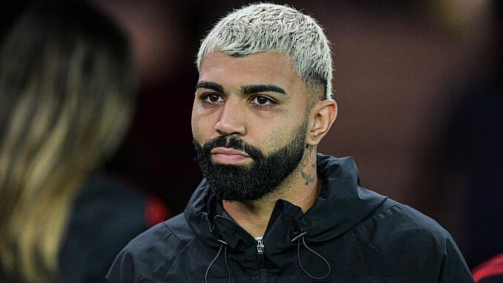 Gabigol volta a ser esperança no Flamengo