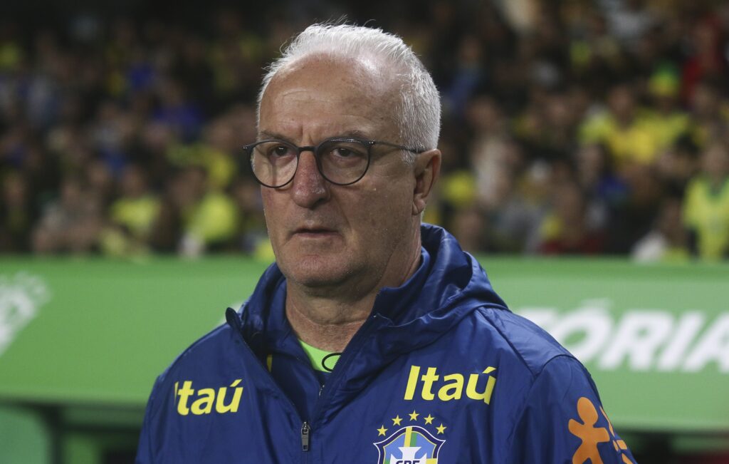 Dorival Junior pede paciência à torcida e exalta fim da série negativa da seleção nas Eliminatórias