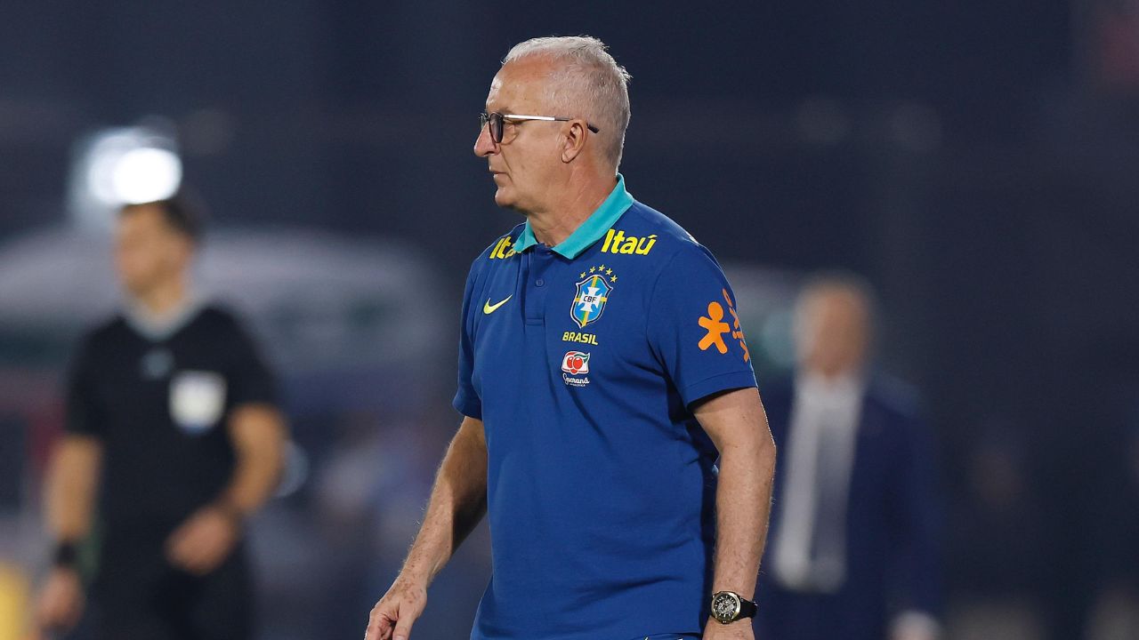 Dorival vê pior primeiro tempo da seleção sob seu comando: "Nos faltou muita coisa"