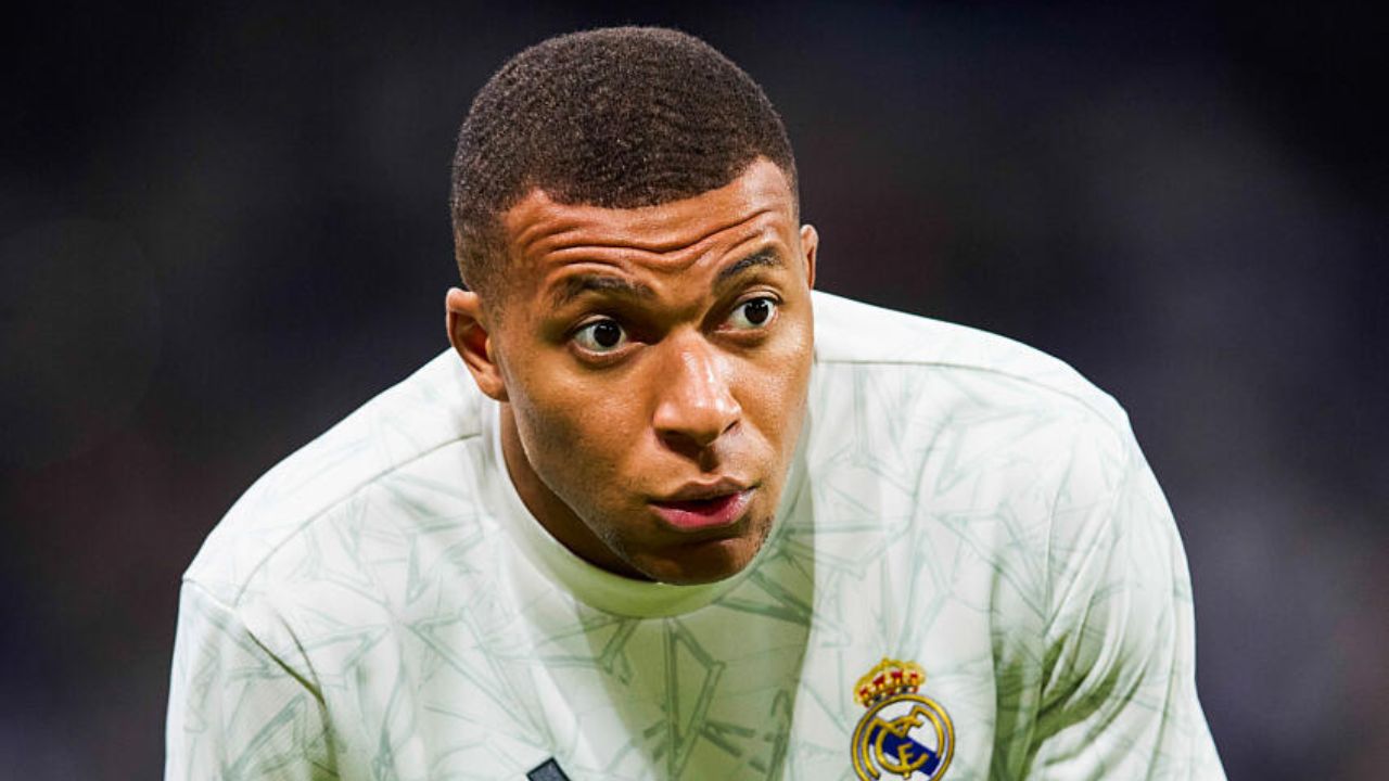 “Mbappé has no life and could have a psychological crisis”, says French defender