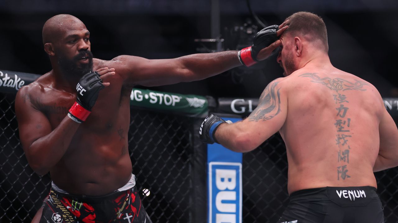 Jon Jones knocks out Miocic and rules out retirement