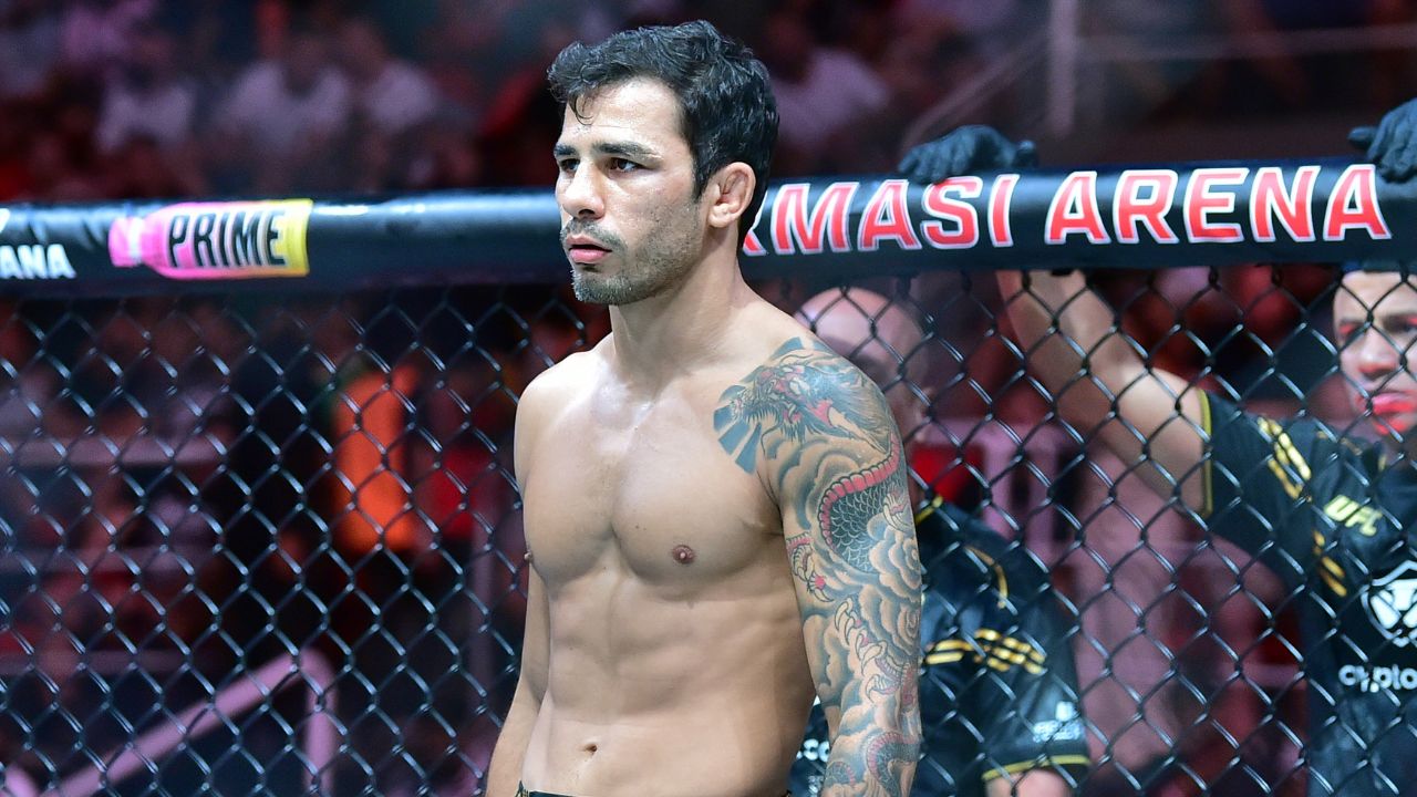 De motorista a campeão do UFC: Quem é Alexandre Pantoja?