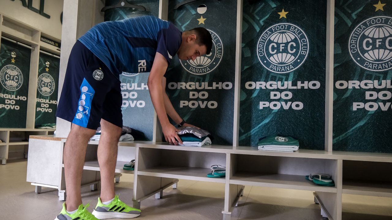 Afastado do elenco, revelação do Coritiba pode ser envolvido em troca