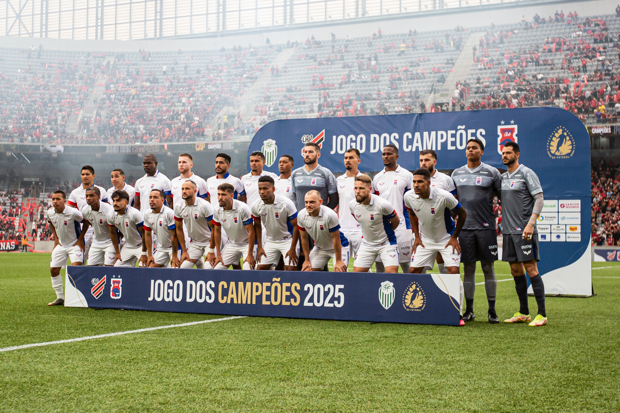 Paraná Clube usa quase todo o elenco no início do Estadual e sofre com “cobertor curto”