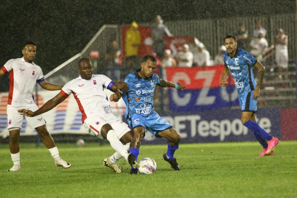 diego-ivo-azuriz-parana-clube