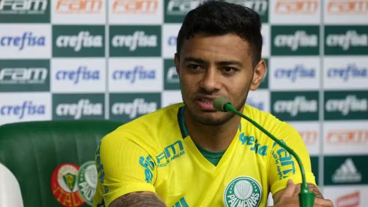 Ex-Palmeiras e Internacional, meia vai jogar no futebol amador de Curitiba